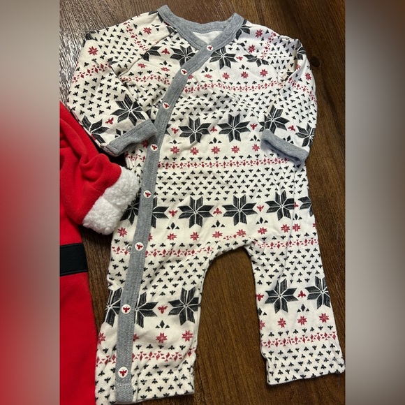 Christmas Outfits - Picture 4 of 7